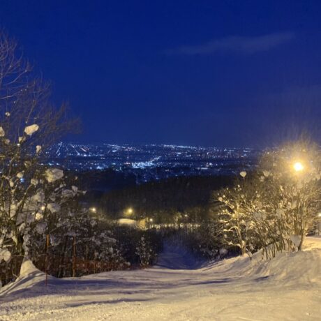 ナイターが素敵すぎる！北海道旭川市サンタプレゼントパーク | 雪バカ日誌